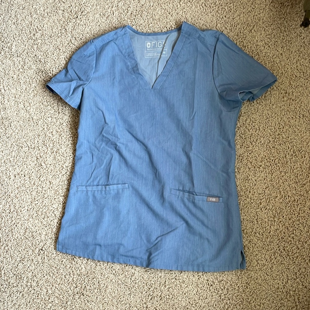 figs scrub top